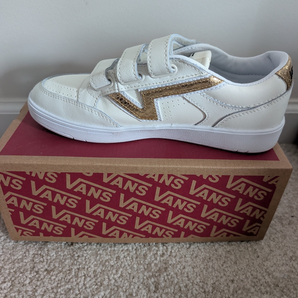Vans Kids Sneakers in White and Gold